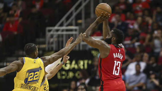 James Harden sobra, e Houston Rockets impõe mais uma derrota ao combalido Warriors