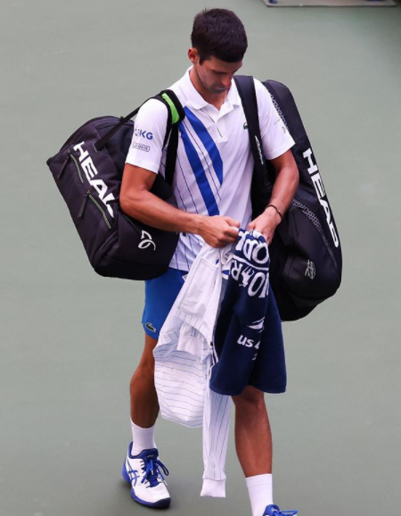 Novak Djokovic é eliminado do US Open por acertar bolada em juíza